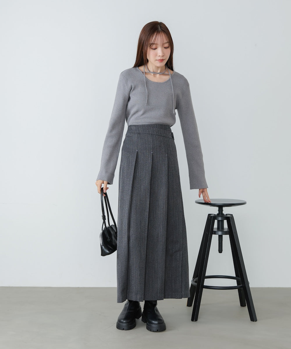 スリットニットトップス