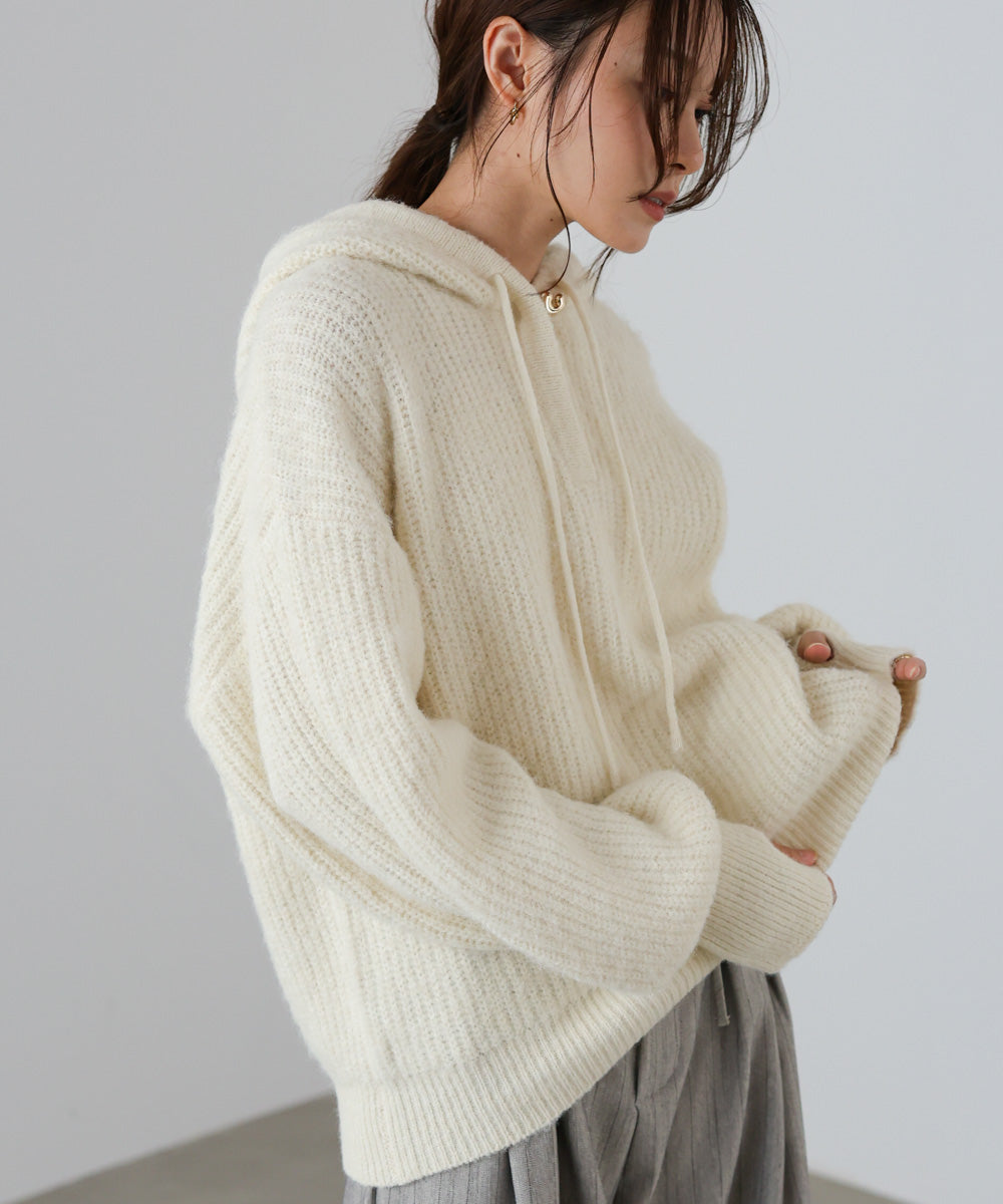 フーディーニットトップス