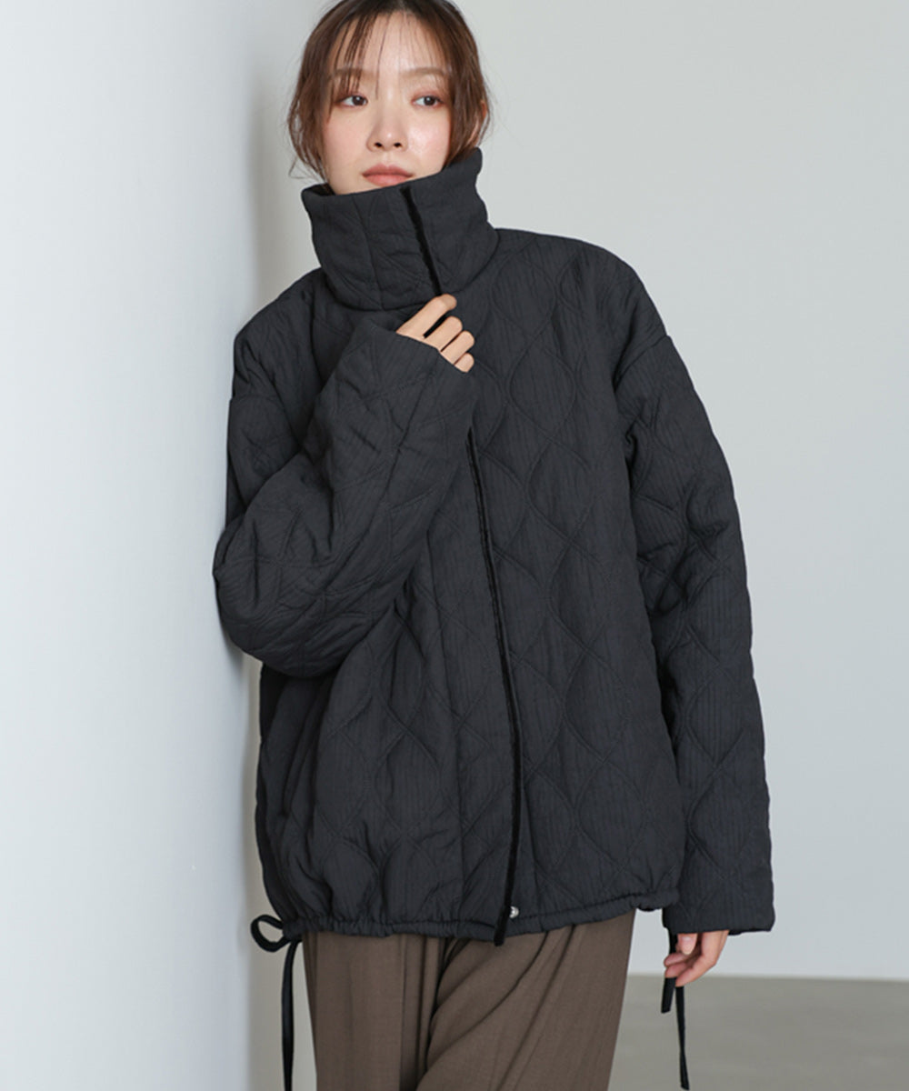 ウェーブキルティング中綿ミドルコート