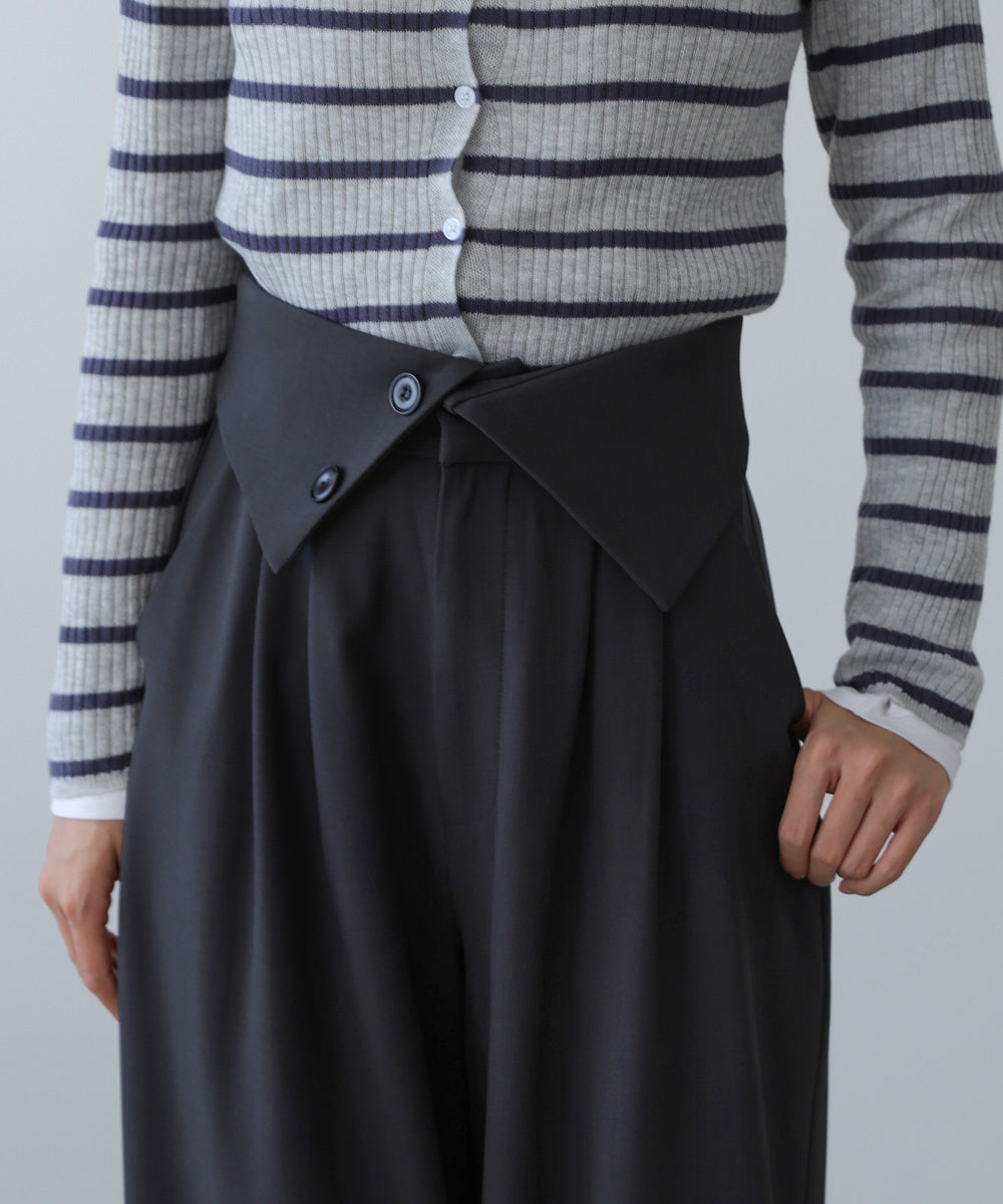 ウエストフラップ釦ワイドタックパンツ