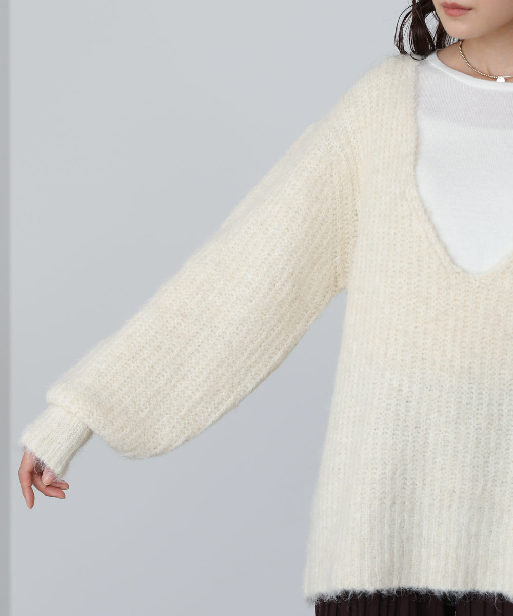ワイドVネックルーズニットプルオーバー