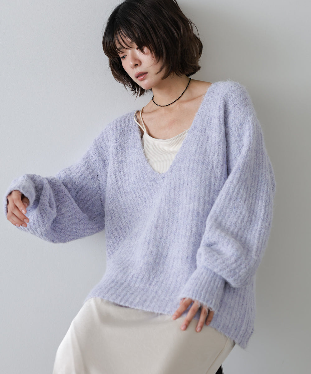 ワイドVネックルーズニットプルオーバー