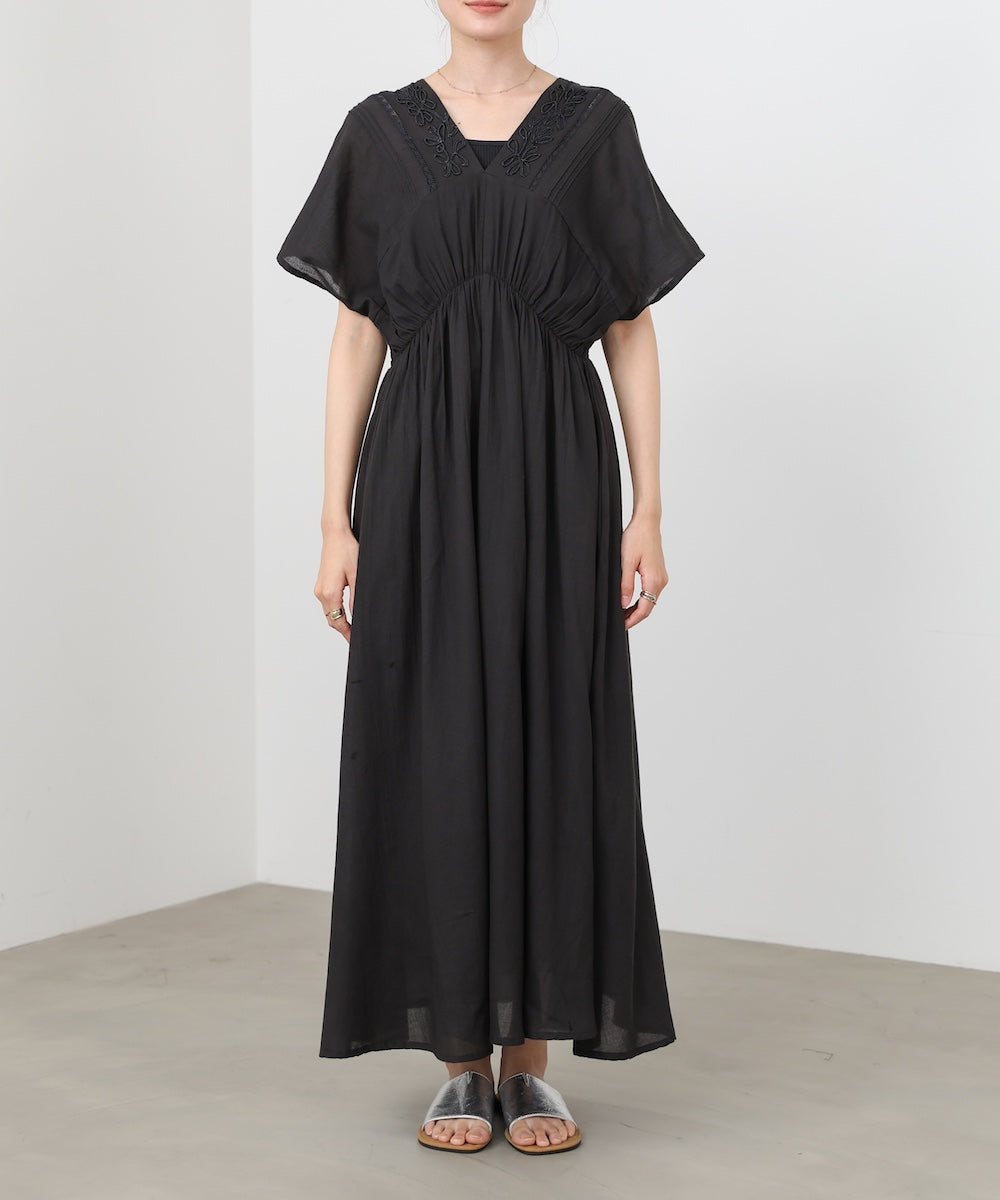 【選べるサイズ展開】テープ刺繍ピンタックレースワンピース