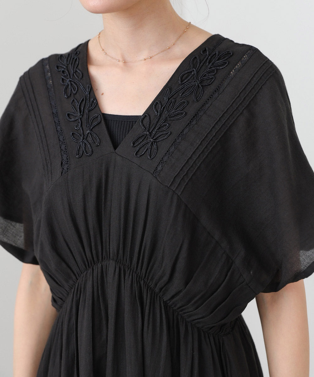 【選べるサイズ展開】テープ刺繍ピンタックレースワンピース