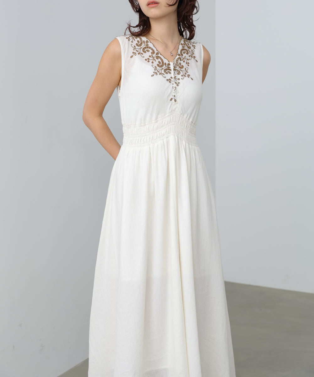【選べるサイズ展開】スカラップ刺繍ウエストギャザーワンピース