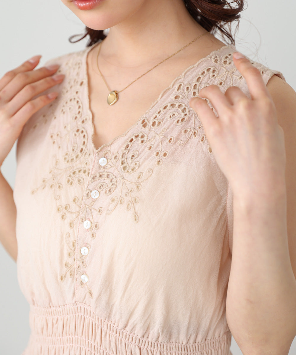 【選べるサイズ展開】スカラップ刺繍ウエストギャザーワンピース