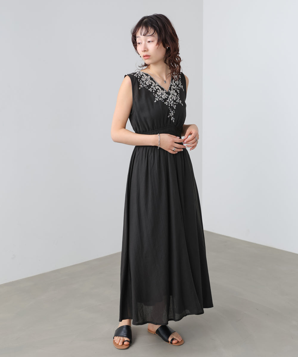 【選べるサイズ展開】スカラップ刺繍ウエストギャザーワンピース