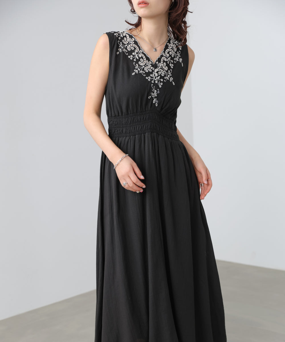 【選べるサイズ展開】スカラップ刺繍ウエストギャザーワンピース