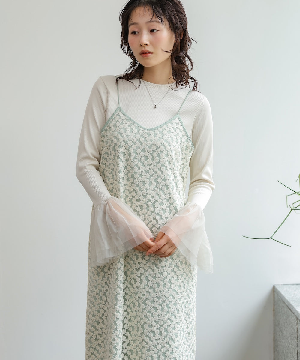 刺繍フラワーキャミワンピース