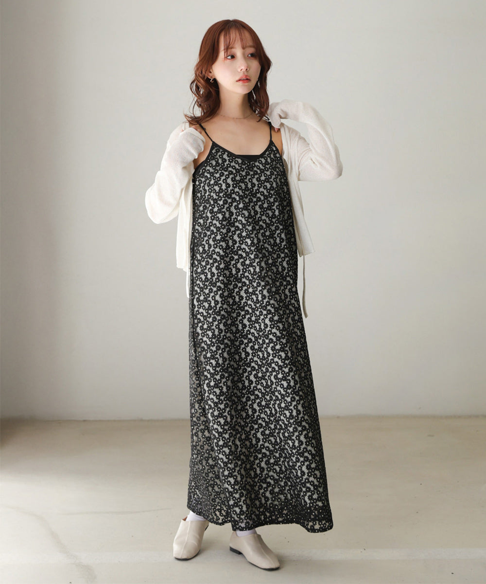 刺繍フラワーキャミワンピース