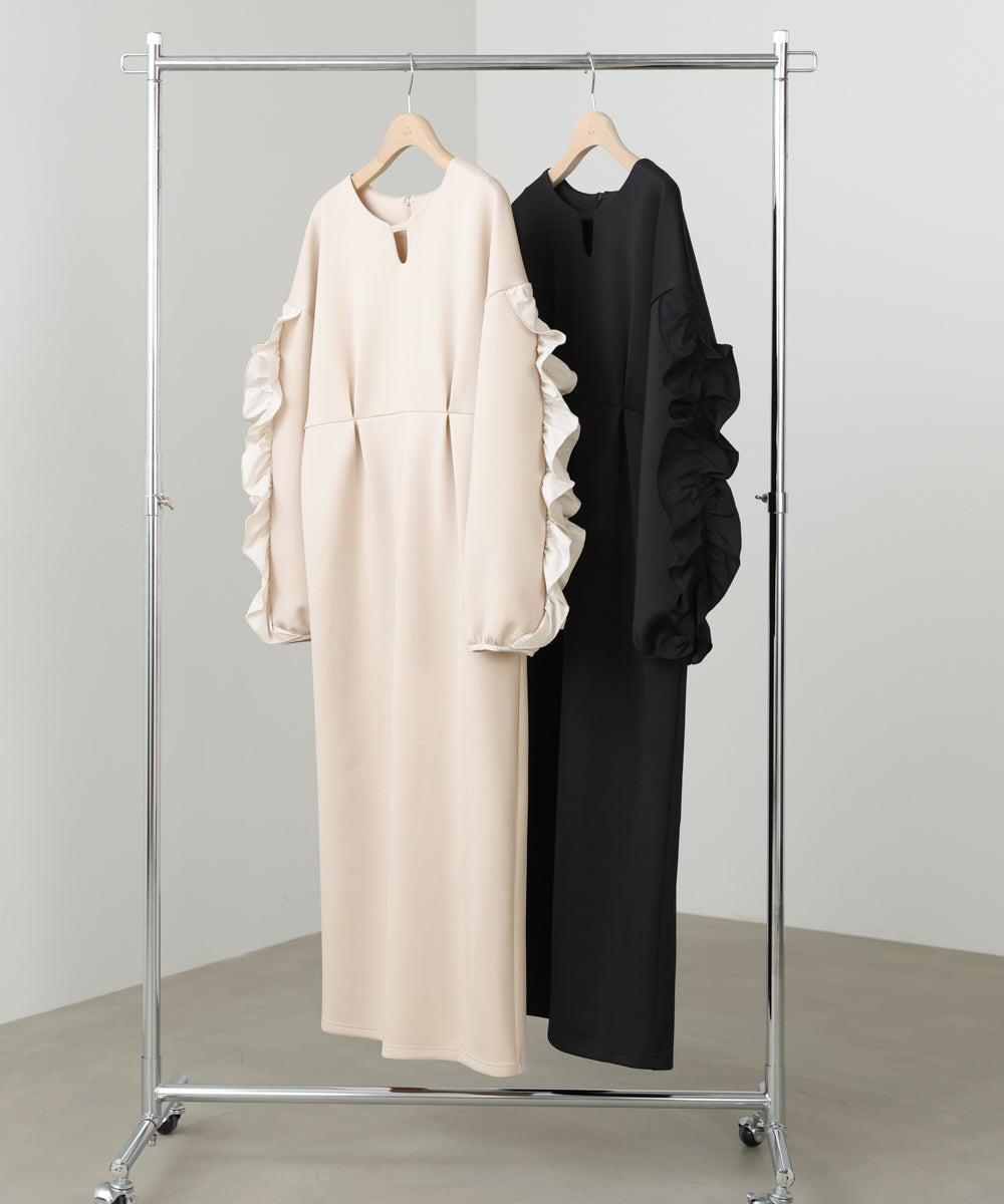 フリルスリーブポンチワンピース