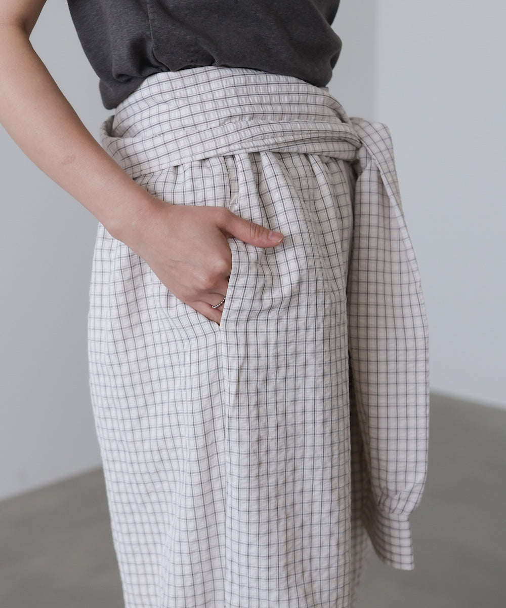 ウエスト巻きサイドタックパンツ