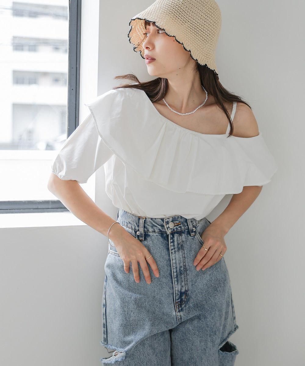 ASYMMETRICAL OFF SHOULDER BLOUSE