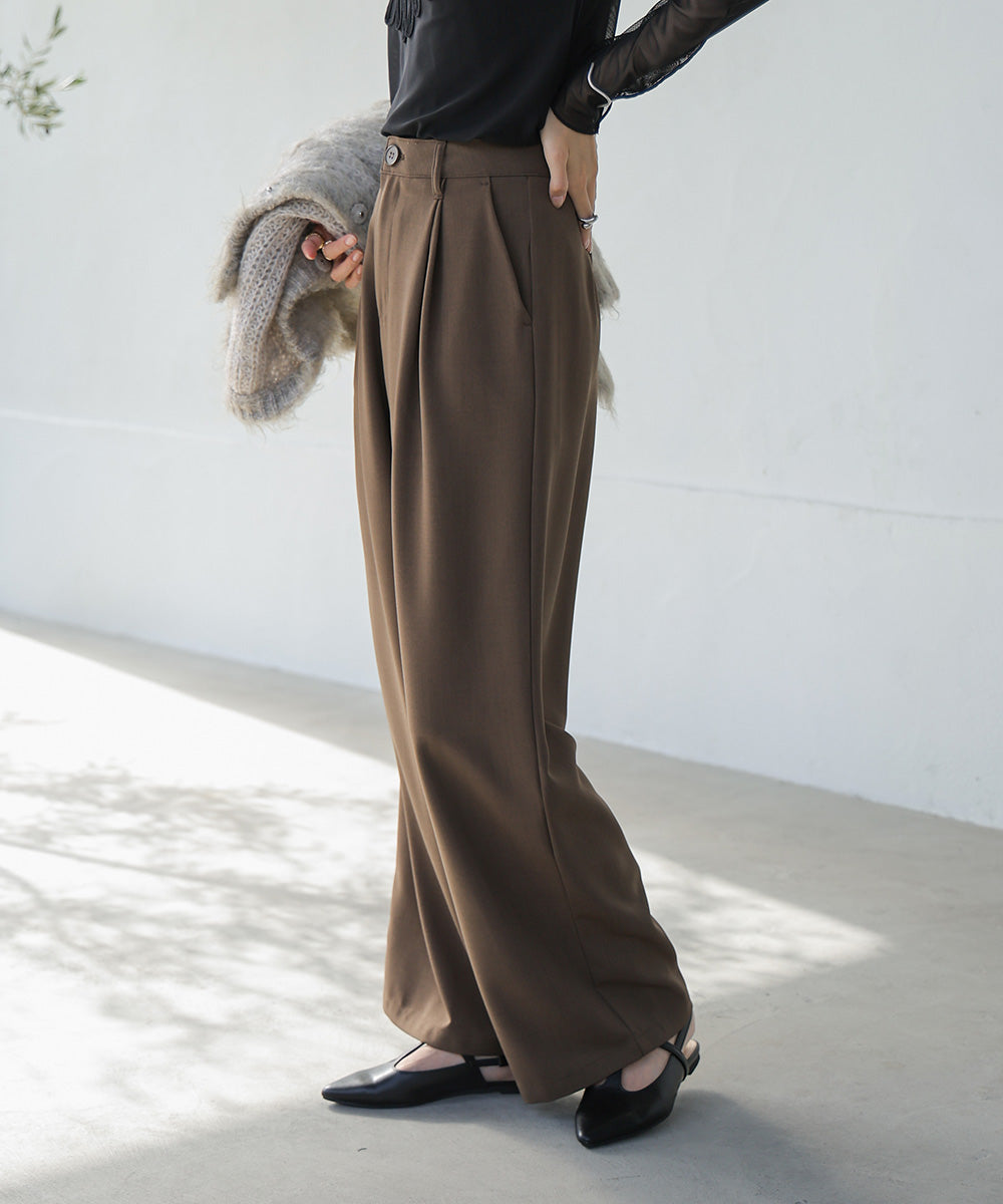 2 TUCK CENTER PRESS STRAIGHT PANTS