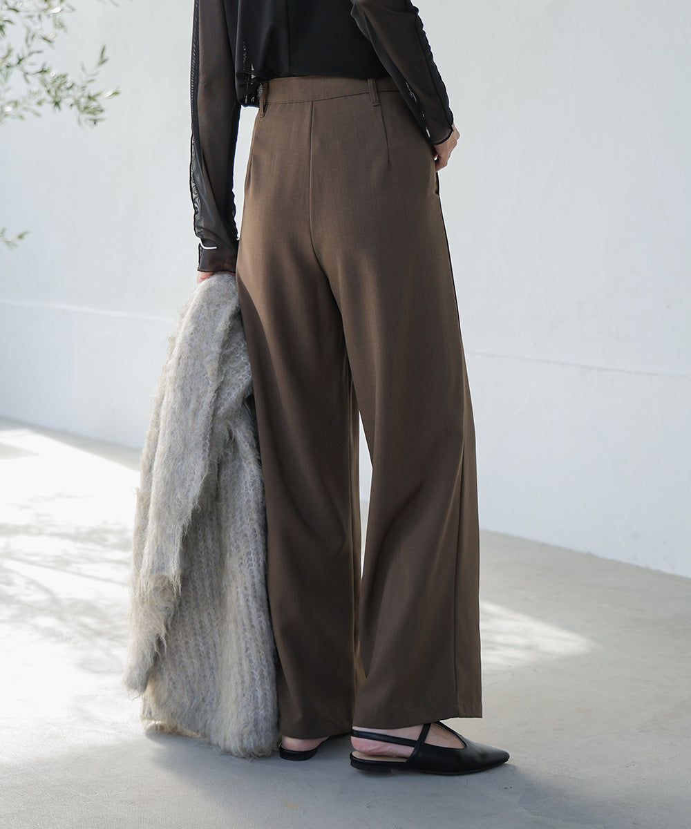 2 TUCK CENTER PRESS STRAIGHT PANTS