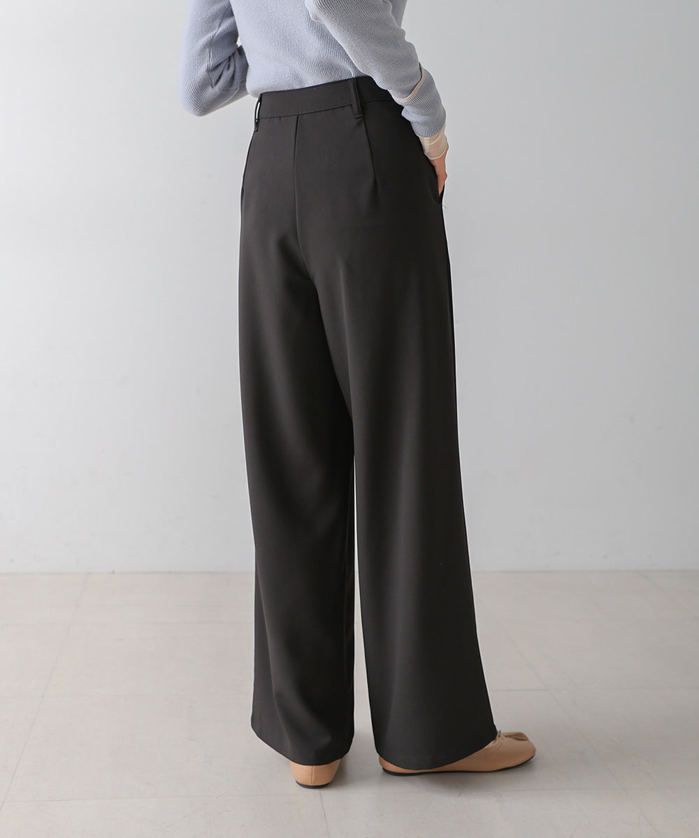 2 TUCK CENTER PRESS STRAIGHT PANTS