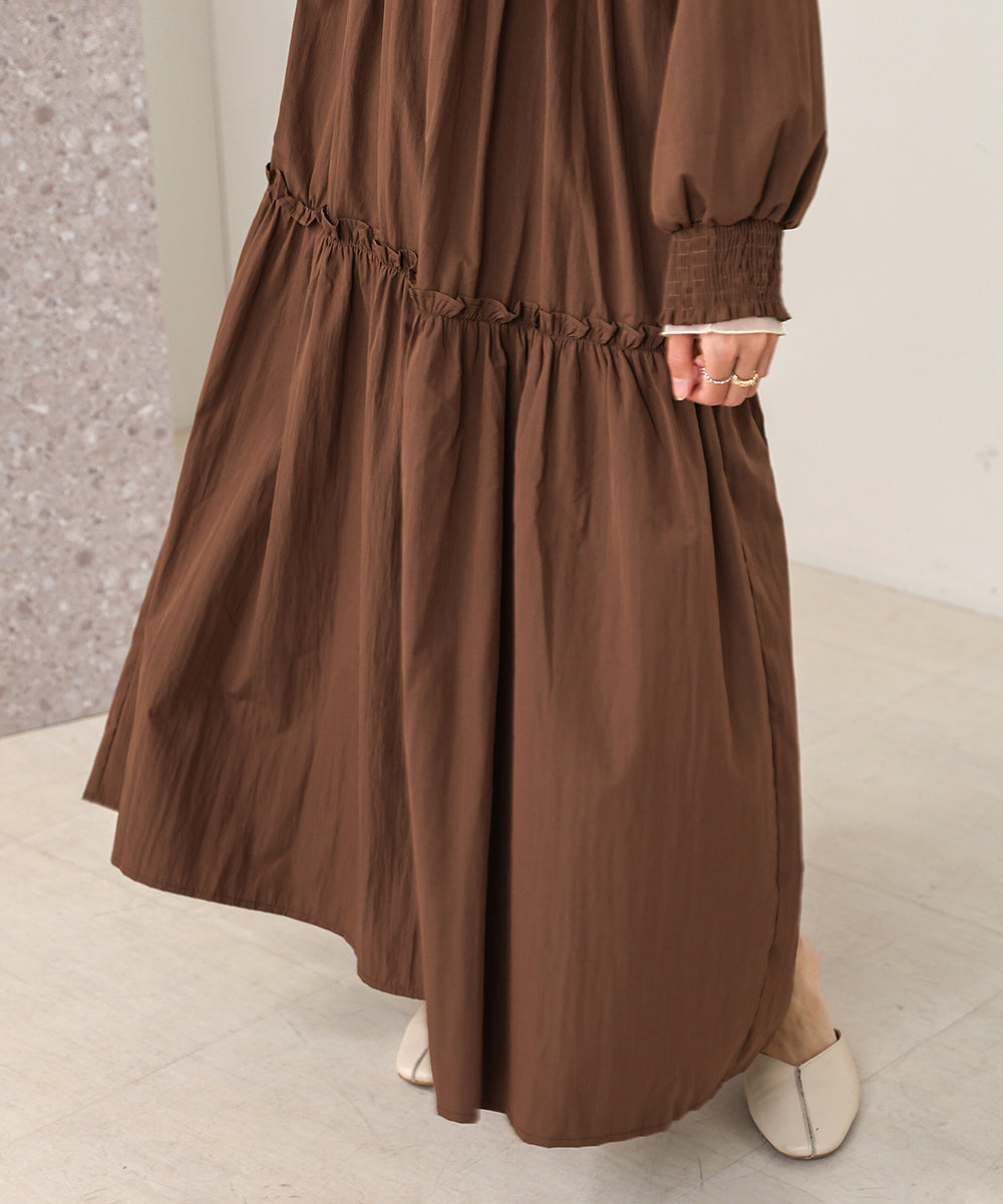 V-NECK GATHERED ONEPIECE