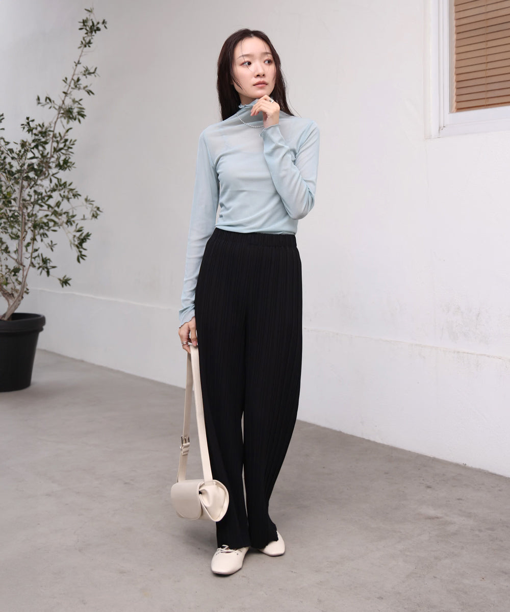 シアーハイネックメロートップス