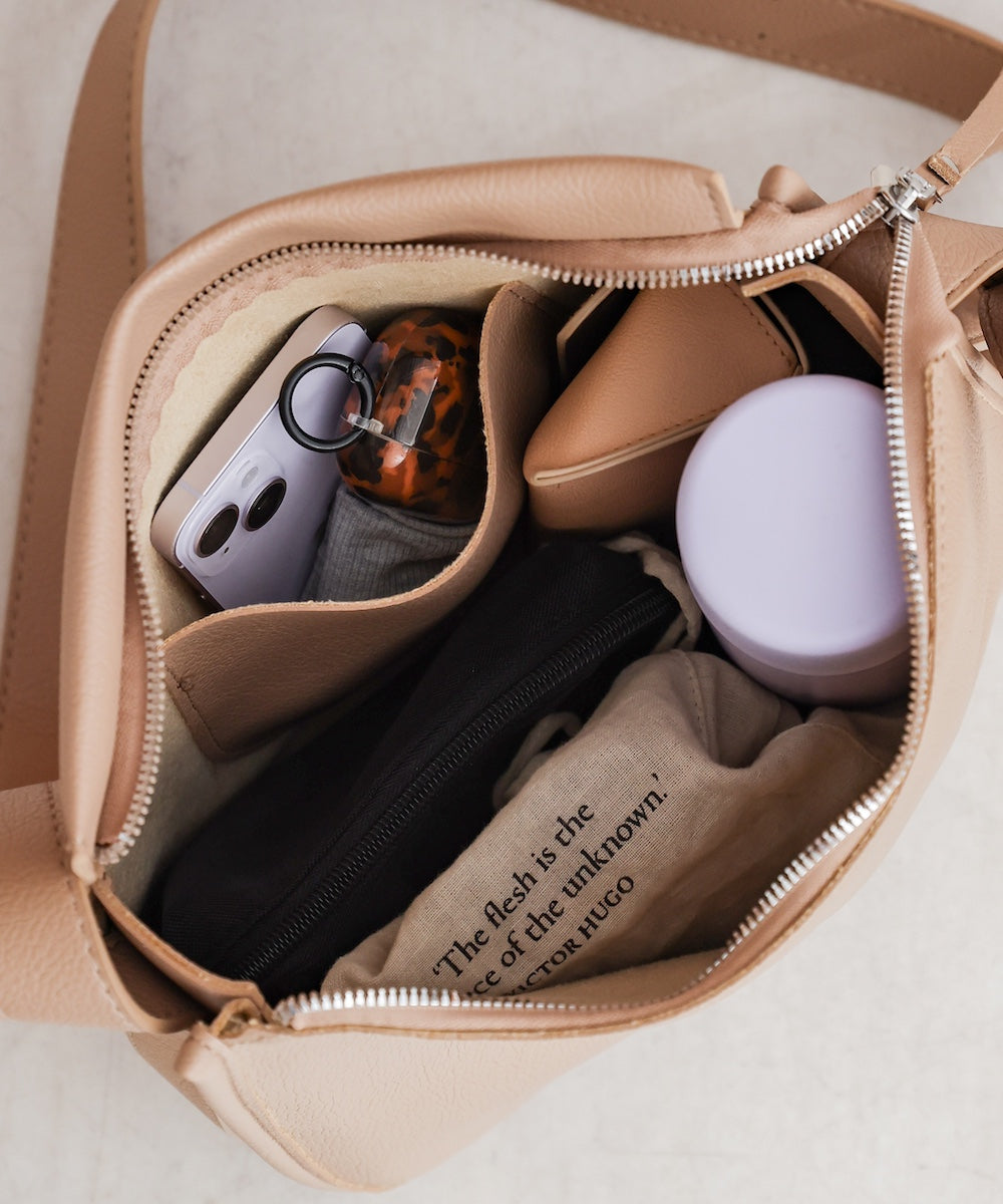 サイドベルトデザインショルダーバッグ