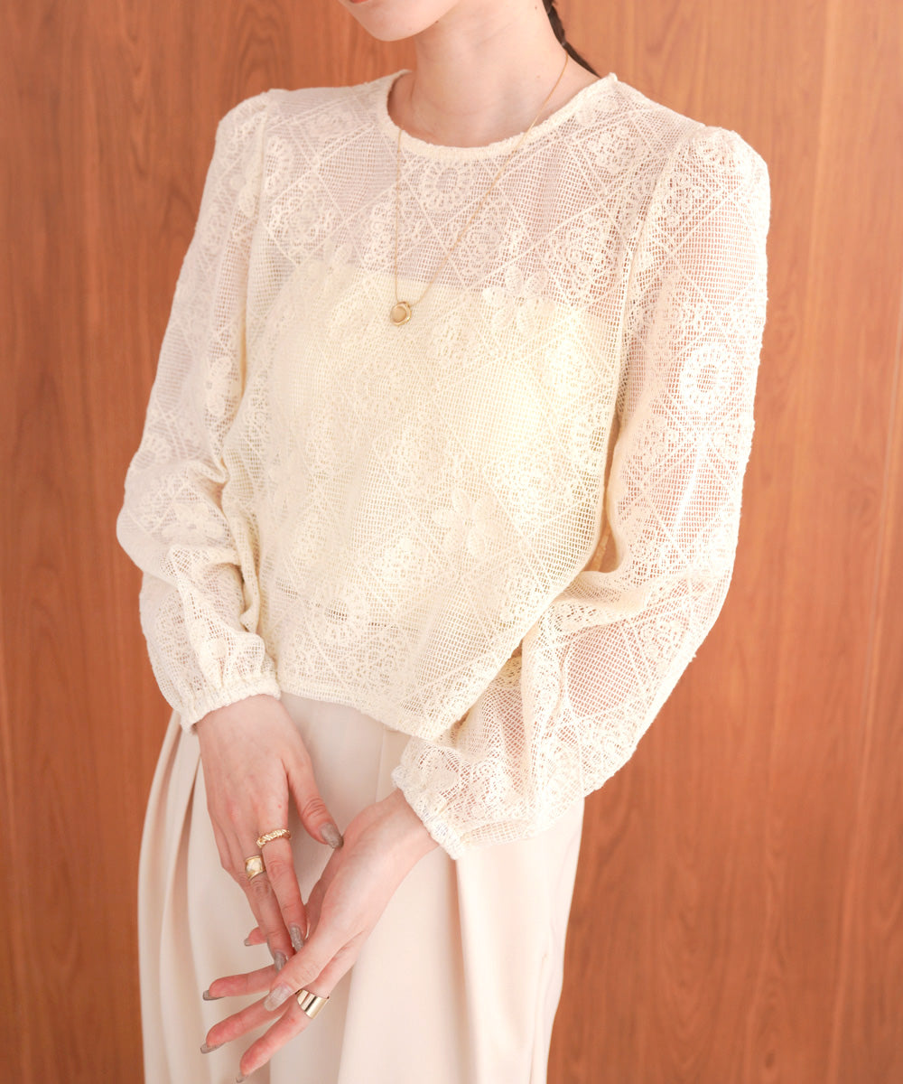 花柄レースブラウス