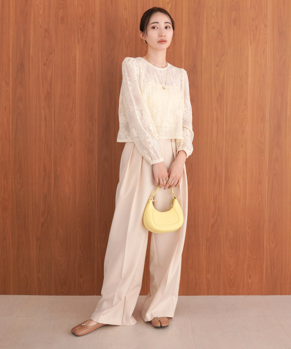 花柄レースブラウス