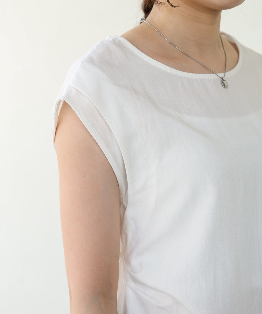 バックデザインノースリーブブラウス