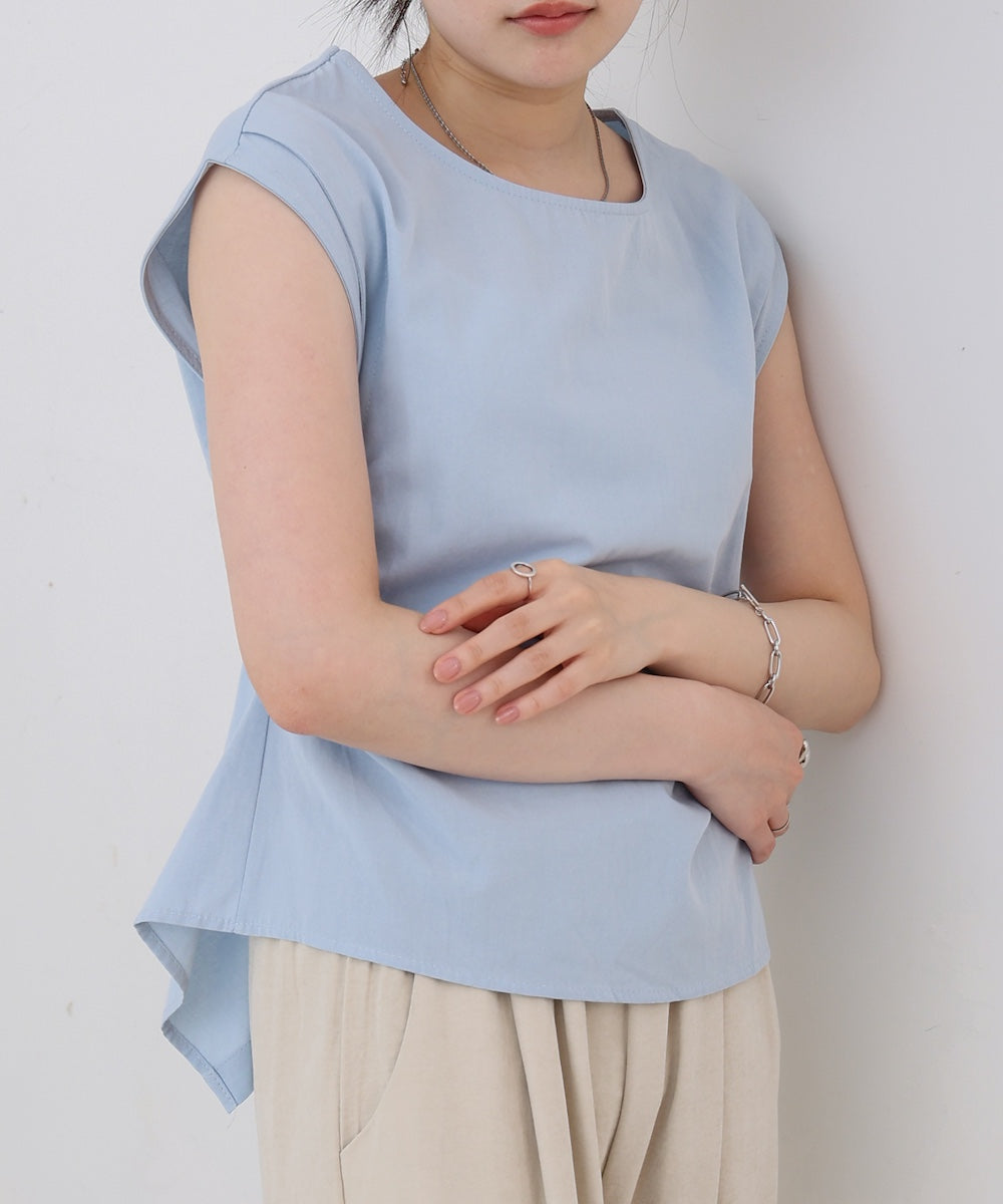 バックデザインノースリーブブラウス