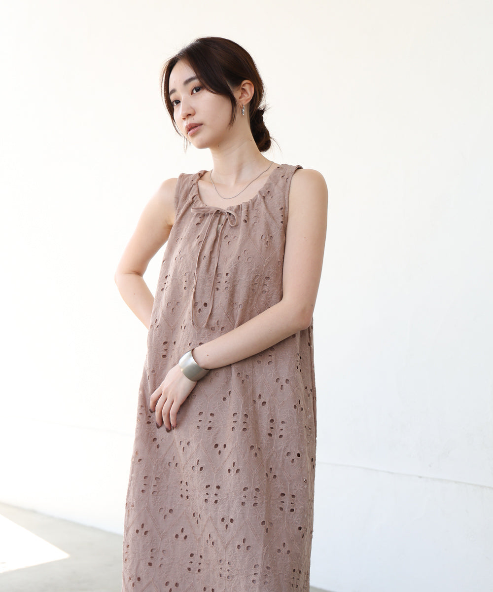 【S・Mサイズ展開】コットン刺繍ワンピース