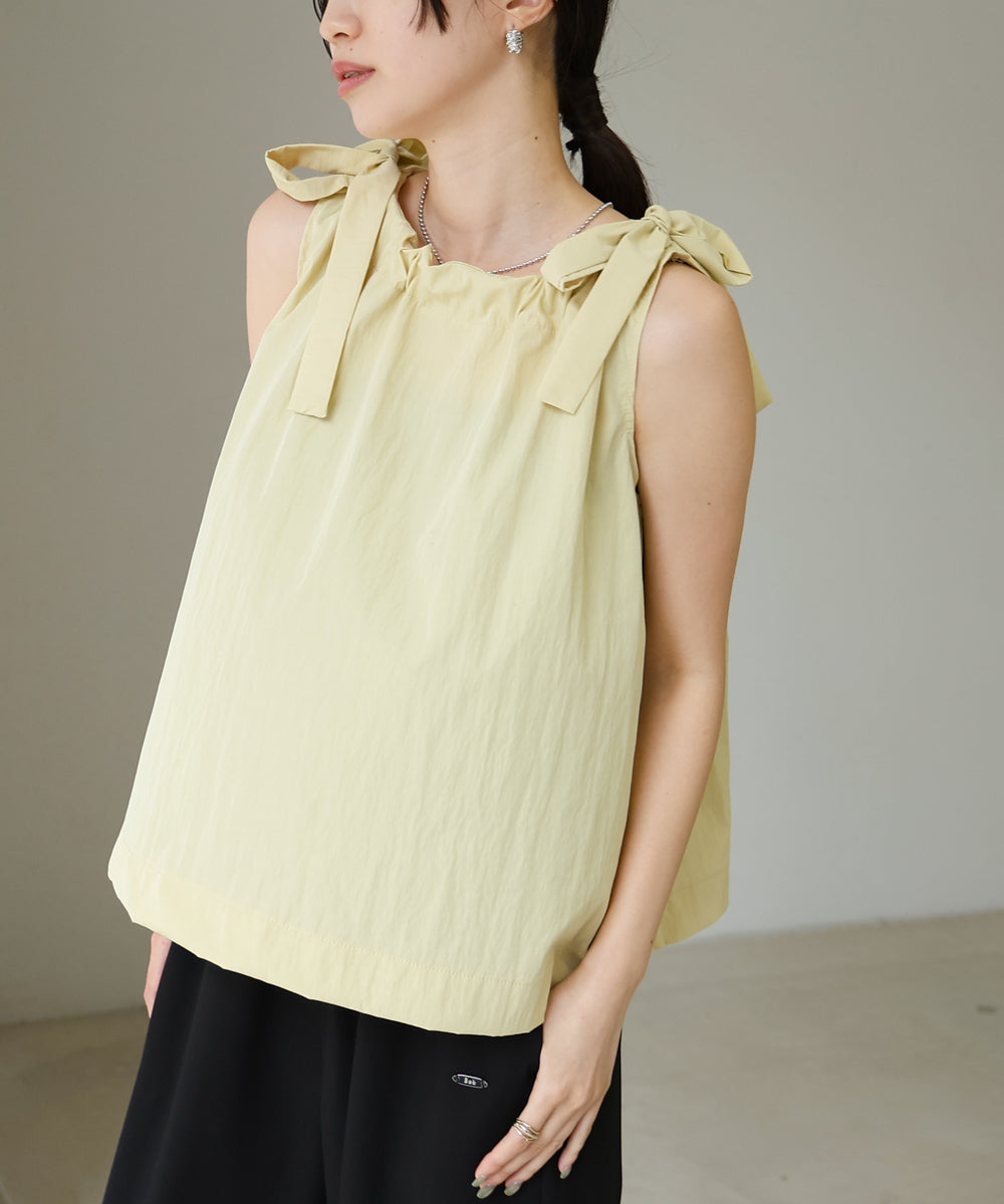 ショルダーリボンデザインブラウス