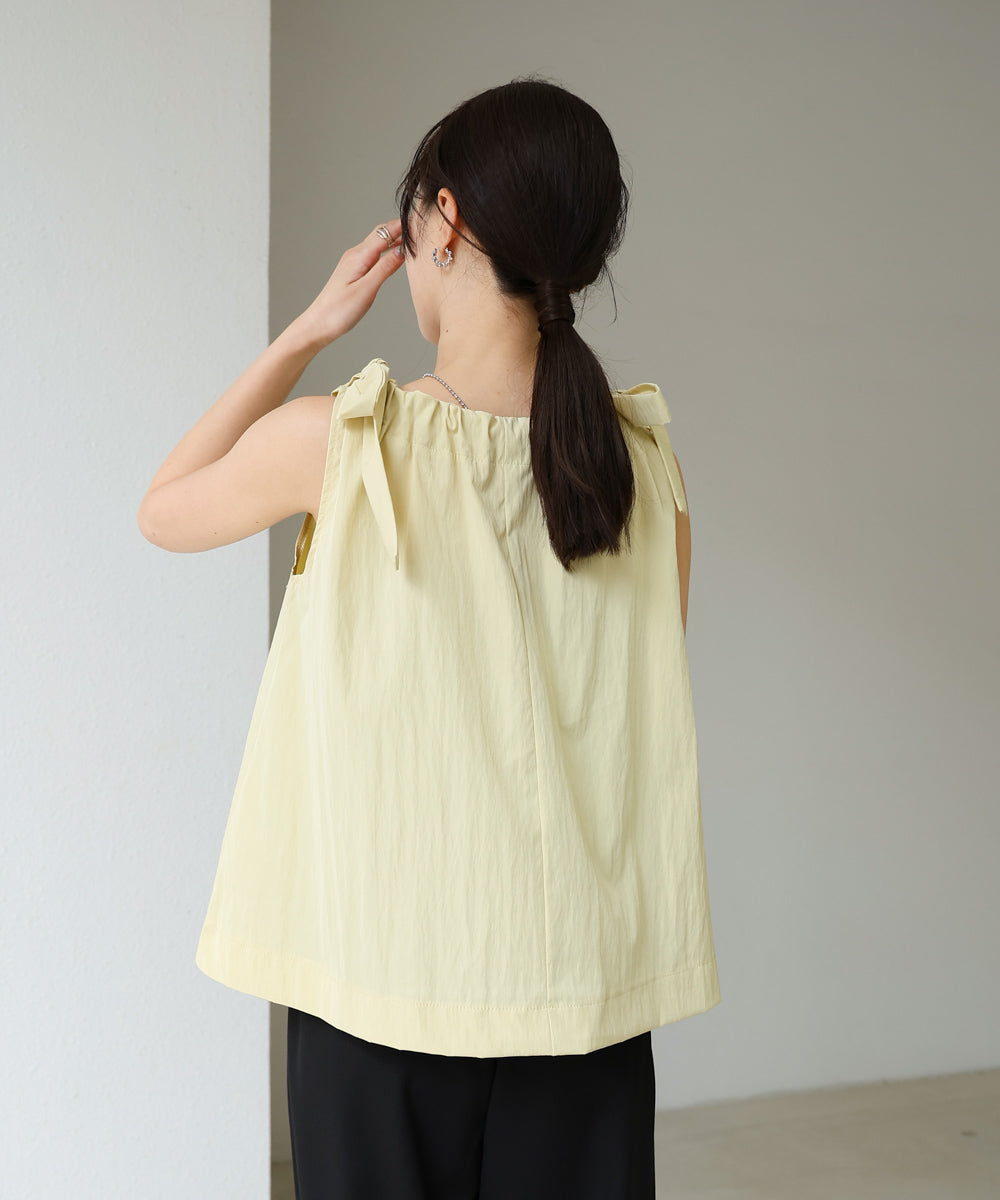 ショルダーリボンデザインブラウス