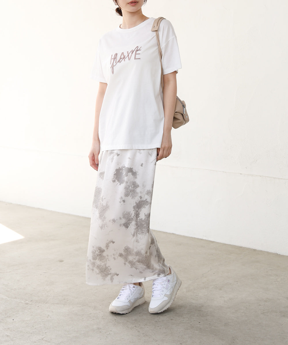 ニュアンス柄サテンスカート