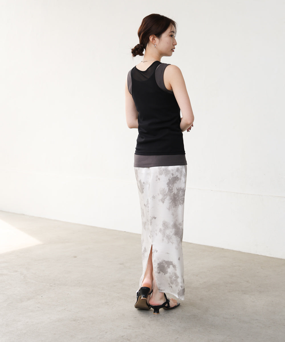 ニュアンス柄サテンスカート