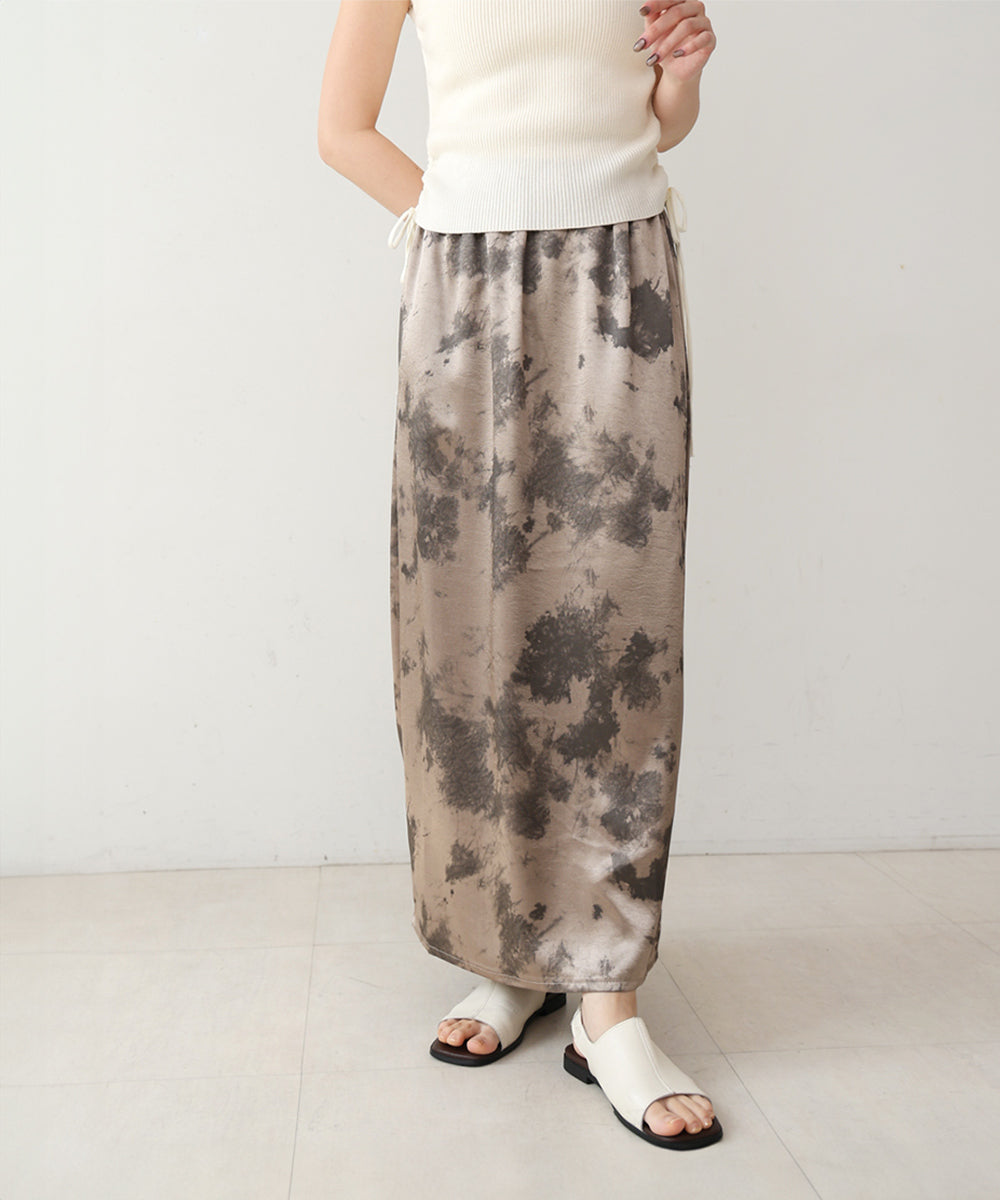ニュアンス柄サテンスカート
