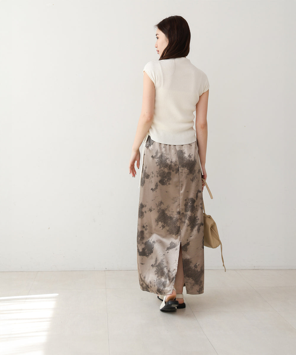 ニュアンス柄サテンスカート