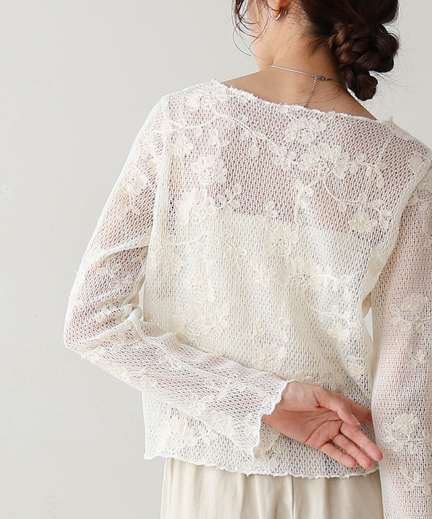 刺繍透かし編みトップス