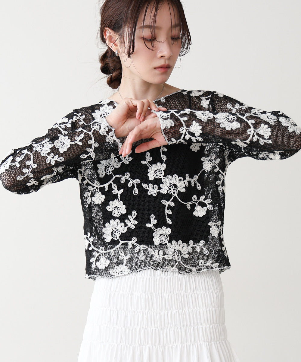 刺繍透かし編みトップス