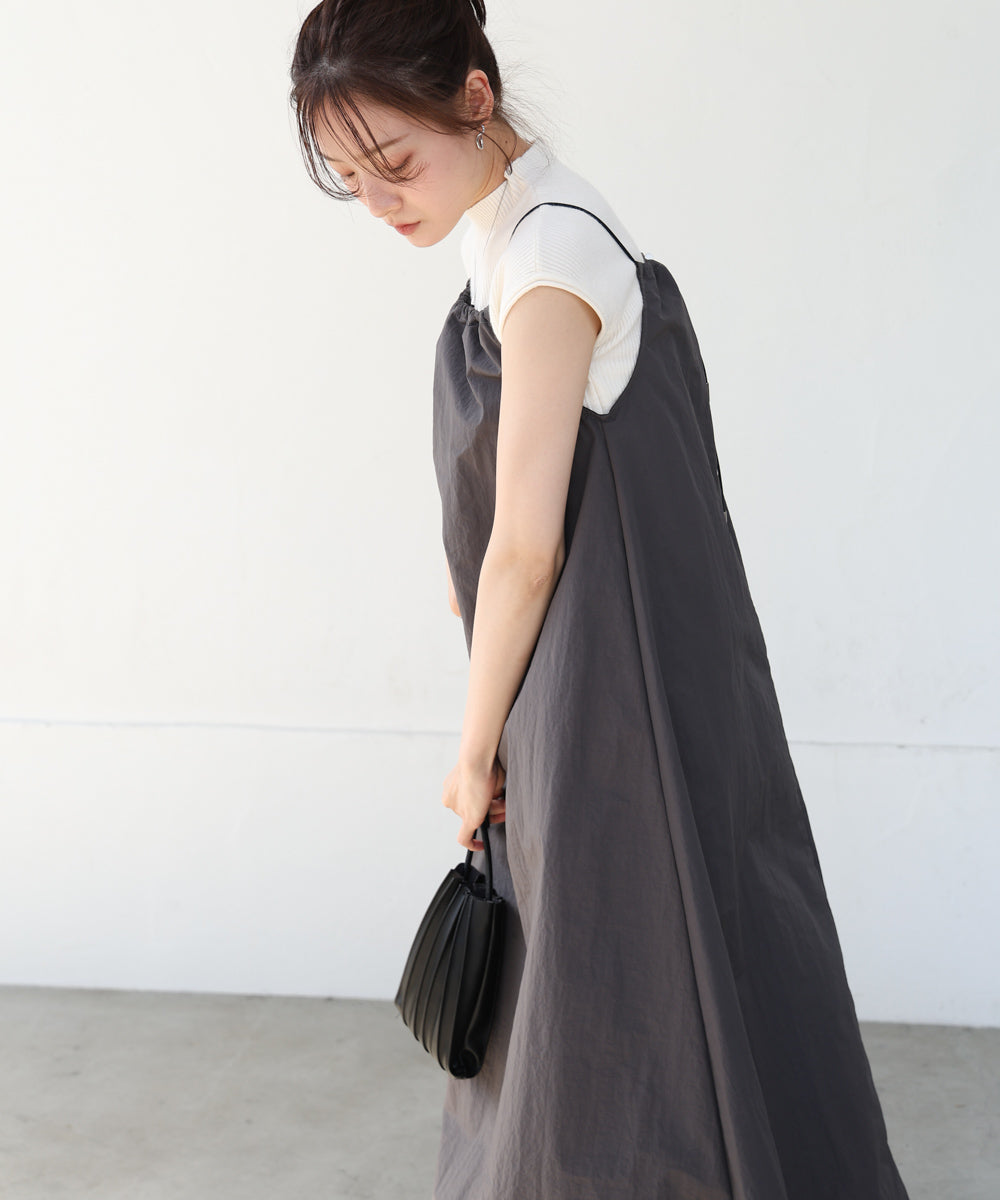 ストラップデザインキャミワンピース