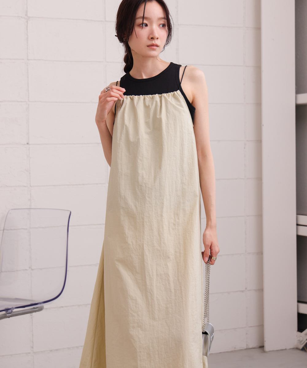 ストラップデザインキャミワンピース