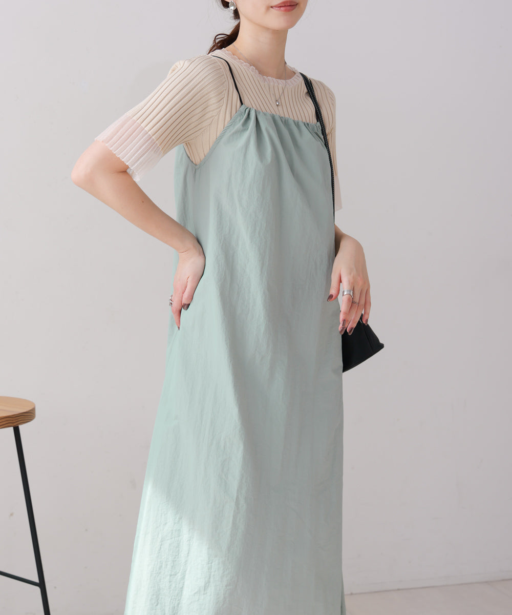 ストラップデザインキャミワンピース