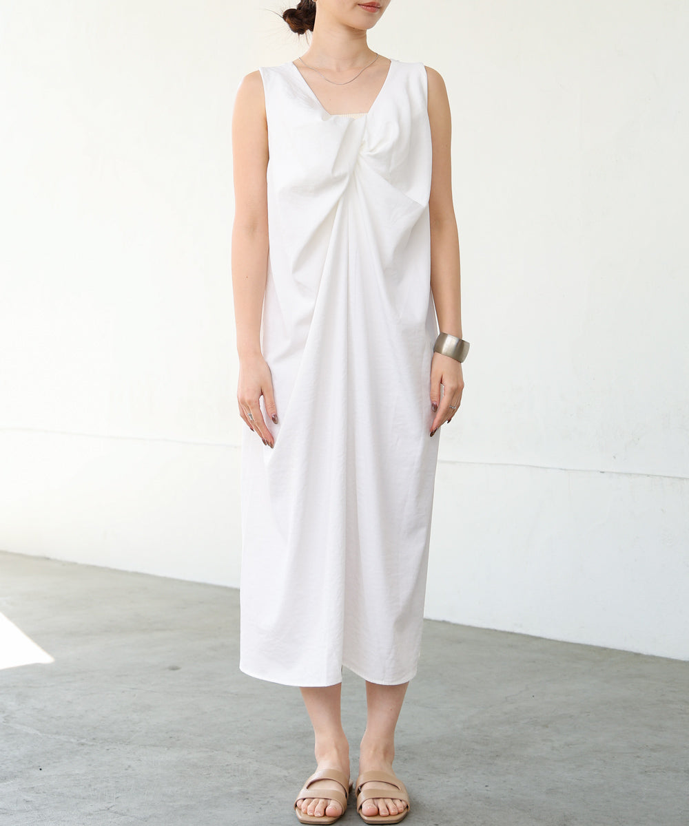 フロントねじりワンピース