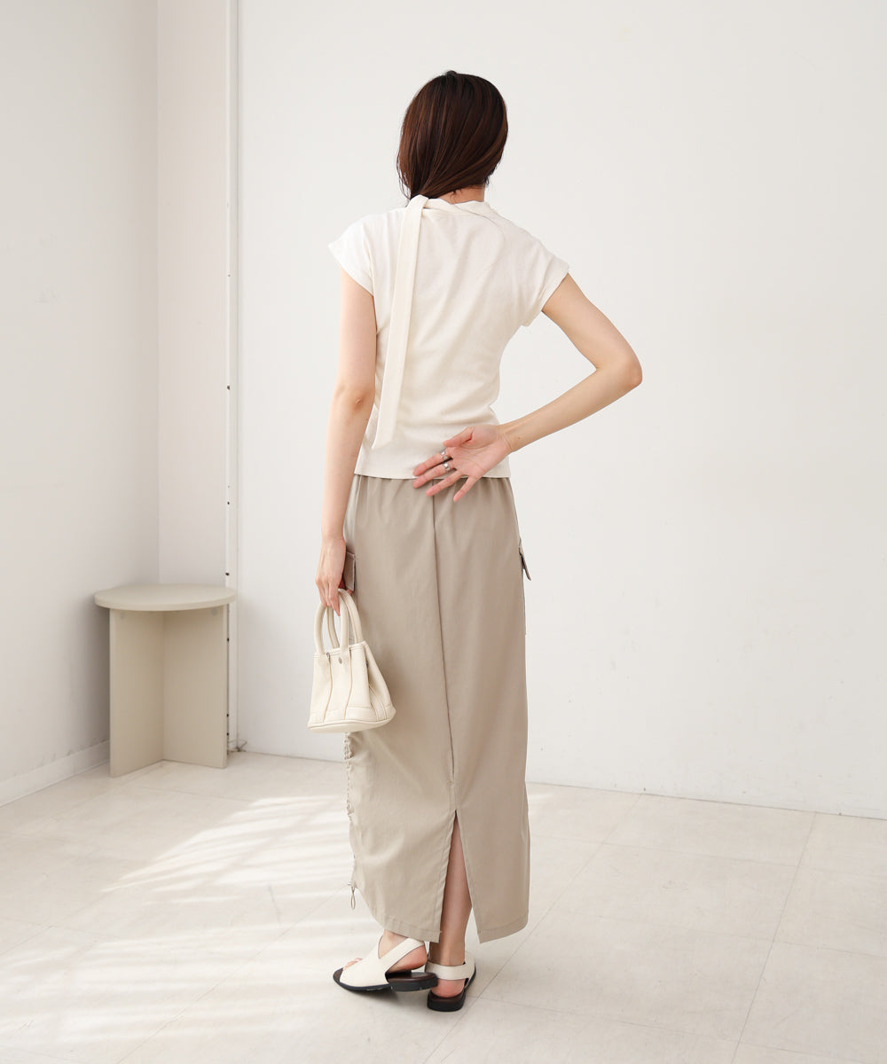 タイ付きコンパクトトップス