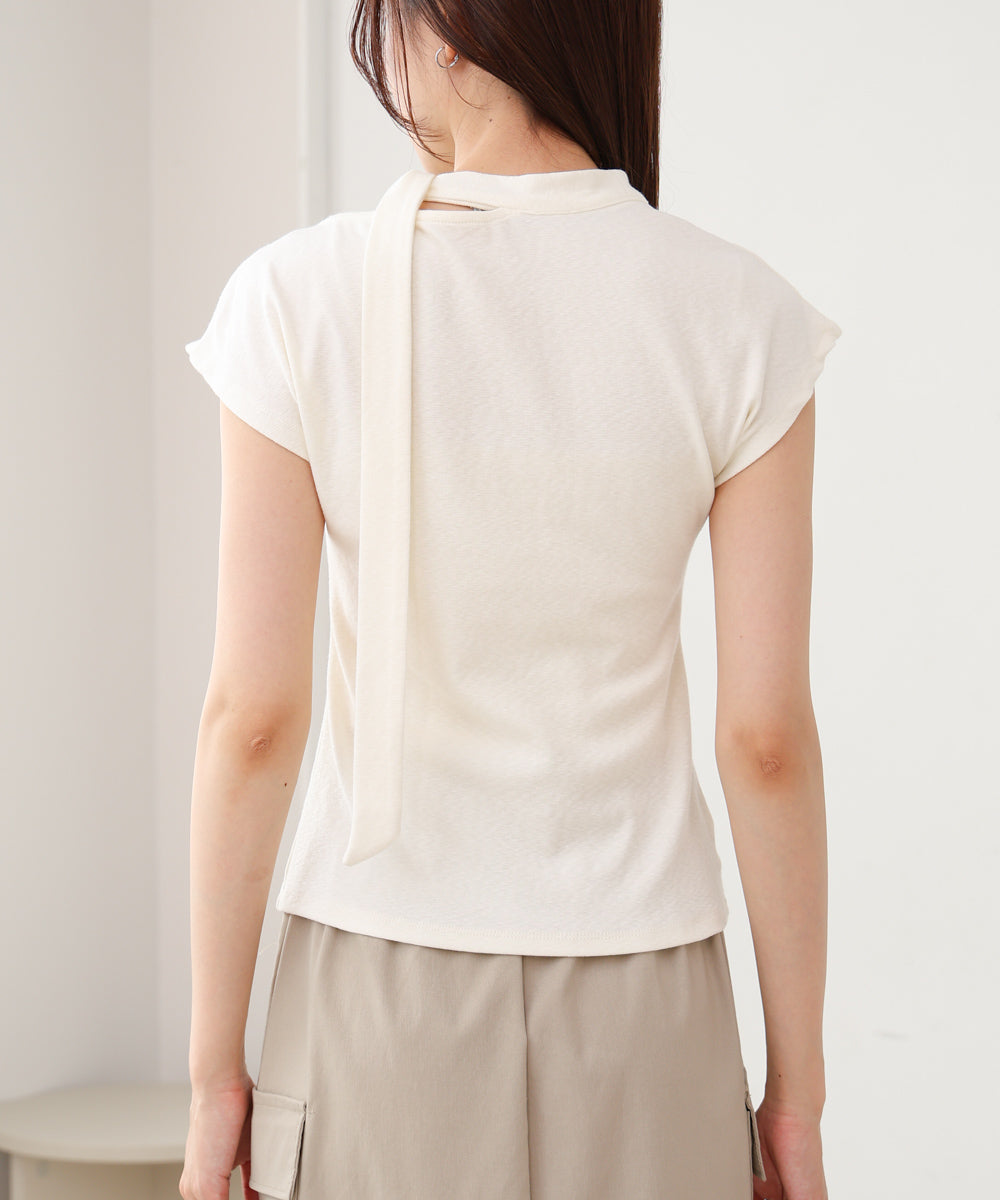 タイ付きコンパクトトップス