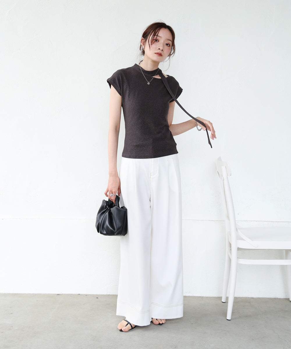 タイ付きコンパクトトップス