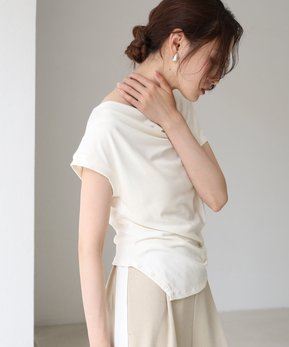 ドレープコンパクトトップス