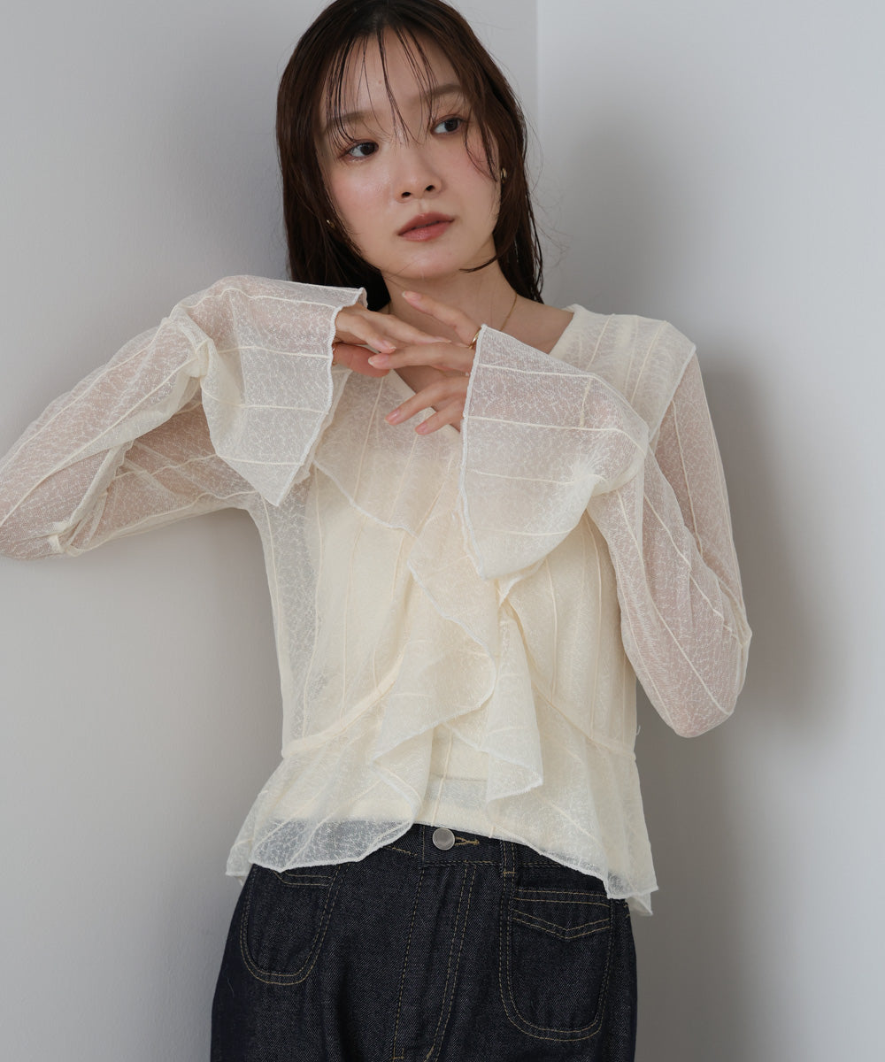 シアーフリルブラウス