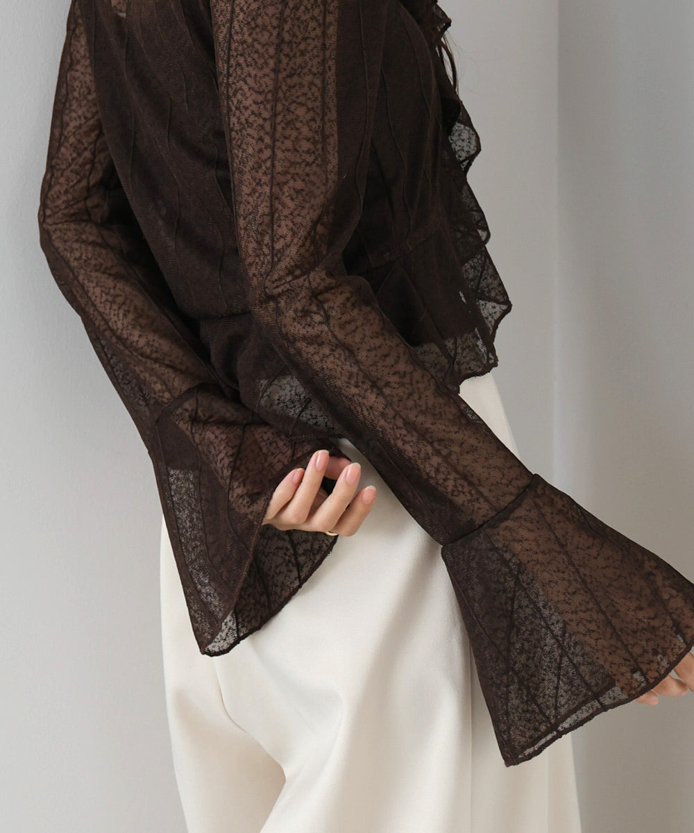 シアーフリルブラウス