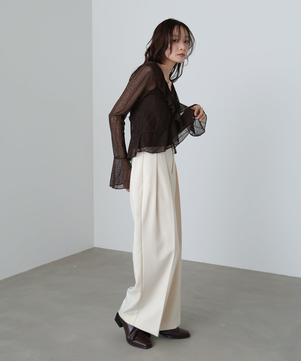 シアーフリルブラウス