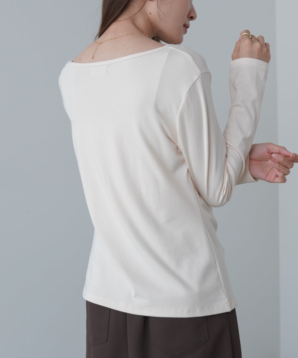 センターシャーリングカットソー