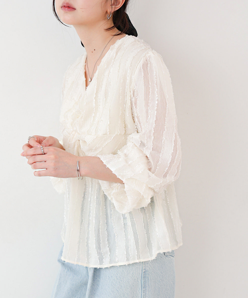 フロントねじりシャギーブラウス