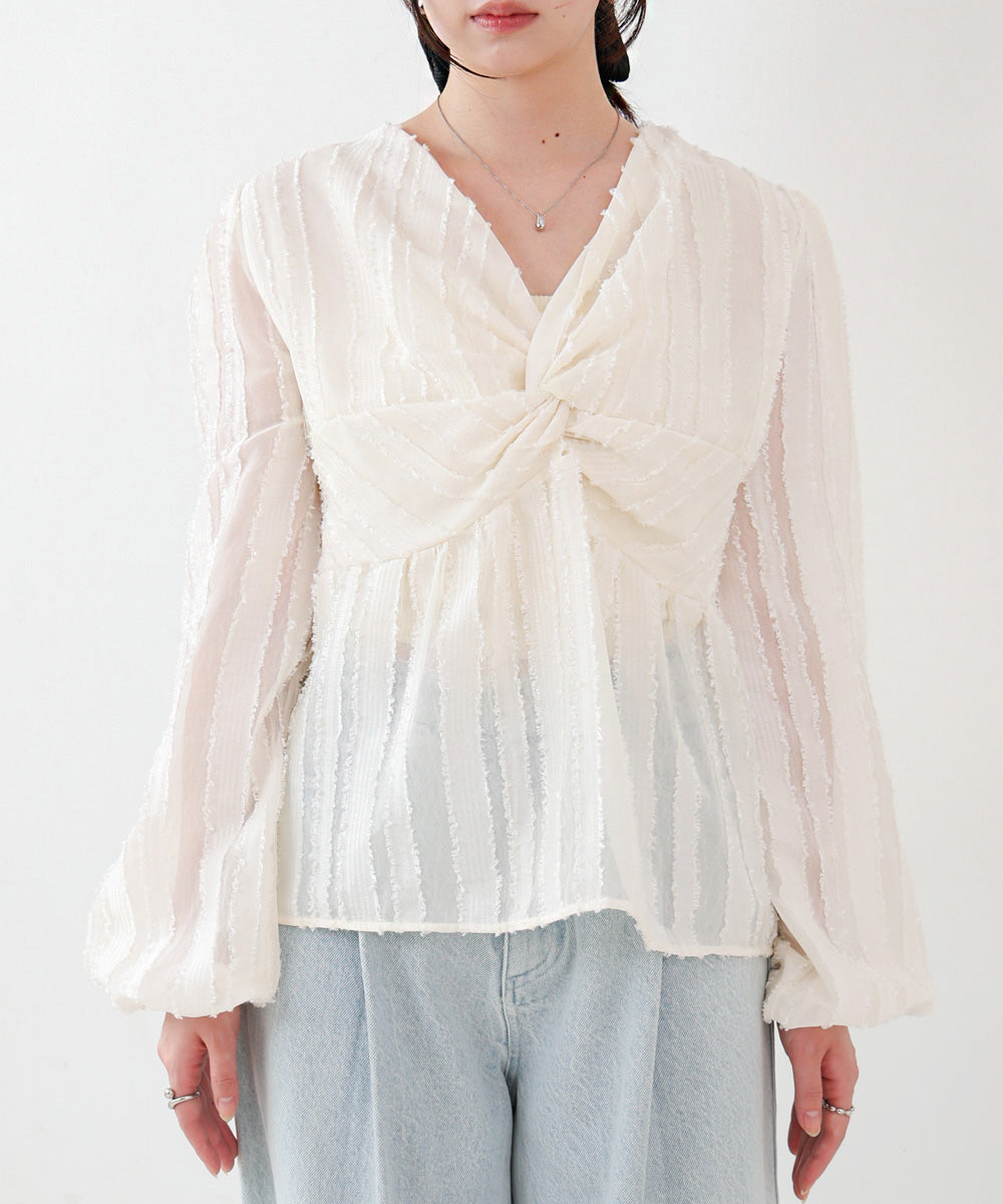 フロントねじりシャギーブラウス